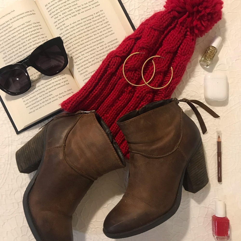 Steve Madden brown chunky heeled booties